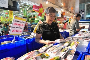 Chỉ mua hàng thiết yếu