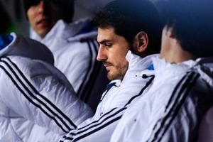 Casillas nói gì sau khi bị Mourinho “bạc đãi”?