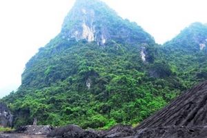 Trượt khỏi vách núi cao 600 mét, 1 thanh niên chết thảm