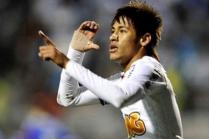 Neymar được khuyên chọn Barca thay vì Real