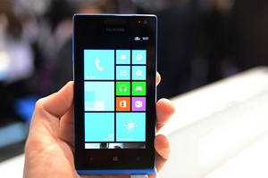 'Dế' Windows Phone tầm trung đối thủ của Lumia 620