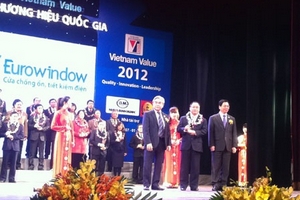 Eurowindow đạt Thương hiệu Quốc gia năm 2012