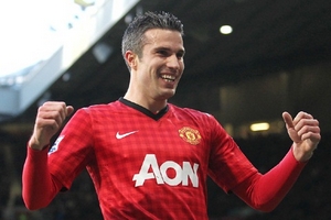 Người hùng Old Trafford: Lật đổ được Messi không, van Persie?