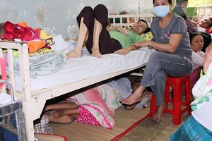 Bệnh viện quá tải, nan giải