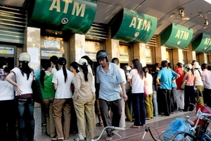 Phát rồ vì ATM!