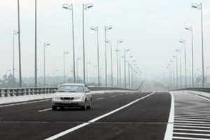Phí bảo trì đường bộ: Thu 300 tỷ sau 1 tháng