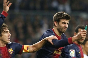 Trận “kinh điển” xấu xí: SOS nạn phân biệt chủng tộc!