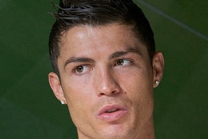 C.Ronaldo chia sẻ về cuộc sống: Một CR7 bác ái!