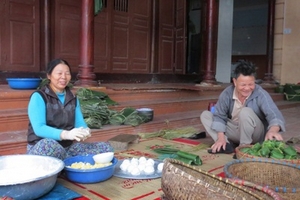 Về làng bánh chưng “30 tết vẫn đắt hàng”