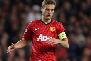 Sir Alex lí giải nguyên nhân "bỏ rơi" Vidic ở trận Real