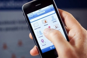 Mạng xã hội Việt "hụt hơi" trước Facebook