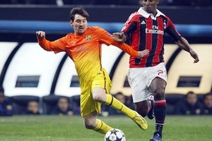 Góc kĩ thuật: Milan đã biết cách biến Messi thành vô hại