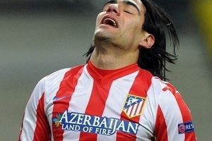 "Mãnh hổ" Falcao thất vọng vì Atletico sớm thành cựu vô địch