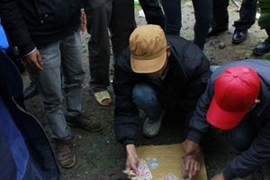 Lật tẩy những trò lừa bịp ở Hội Lim