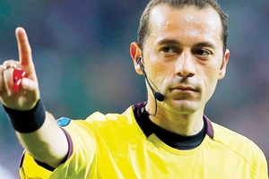 Lộ diện trọng tài bắt chính trận Man Utd – Real Madrid