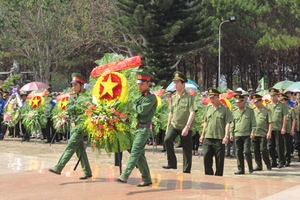 Phát hiện và quy tập nhiều hài cốt liệt sĩ ven QL14