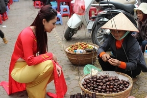 Siết chặt việc quản lý thức ăn đường phố theo thông tư 30/2012 của Bộ Y tế: Khó cả đôi đường