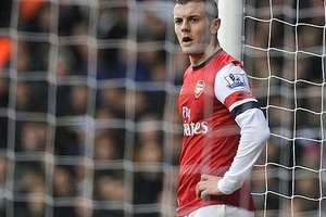 Trước đại chiến Bayern, Arsenal lại mất Wilshere