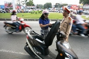 Đề nghị rút lại việc xử phạt xe không chính chủ