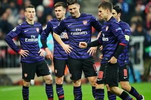 Chiến thắng ở Munich không che giấu được vấn đề của Arsenal