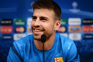 Gặp bão chấn thương, Barca ép tuyển TBN “thả” Pique