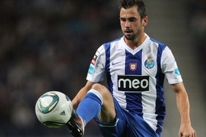 Man United tìm được người thay Scholes