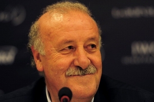 Del Bosque mắng Mourinho là trẻ nít