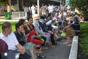 Vẫn loay hoay giảm tải bệnh viện