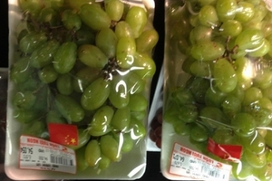 Cờ Trung Quốc trên hàng Việt tại BigC