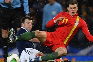 Chấn thương, Bale vẫn đòi ra sân