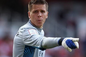 Szczesny sẽ chiến đấu để ở lại Arsenal