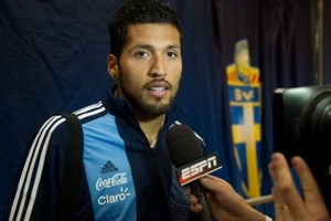 Garay phủ nhận chuyển sang Man United