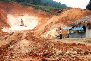 Công khai đào trộm tài nguyên quý ở huyện Kỳ Anh (Hà Tĩnh): Cấm cũng không được(!?)