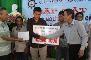 Nhiều tấm lòng chia sẻ với ngư dân bị Trung Quốc bắn cháy tàu