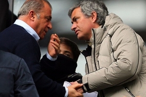 Đối thủ tỏ lòng ngưỡng mộ Mourinho