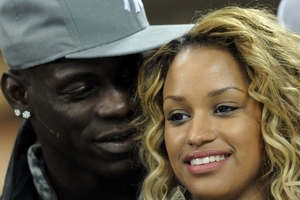 Balotelli vẫn muốn xét nghiệm ADN con gái