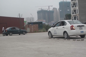 Loạn đào tạo lái xe: Cháy nhà, ra mặt... tiêu cực