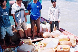 Chống buôn lậu xăng dầu: Không phải nhiệm vụ của Bộ Công Thương(?)