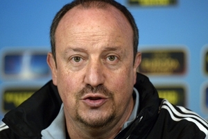 Hạ M.U, Benitez lại phơi phới lạc quan