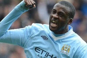 Yaya Toure kí hợp đồng 45 triệu bảng