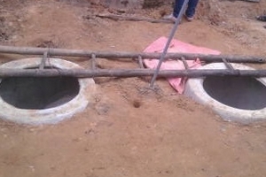 Bé tử vong vì rơi vào bể biogas