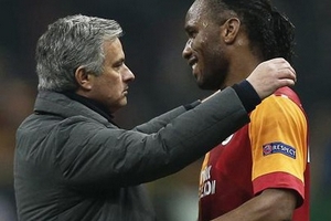 Mourinho: Cứ đánh bại Drogba là nâng cúp!