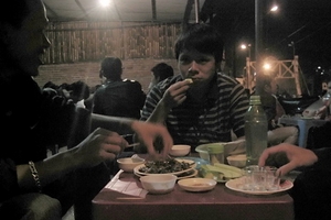 Những bãi nhậu “chân đất”