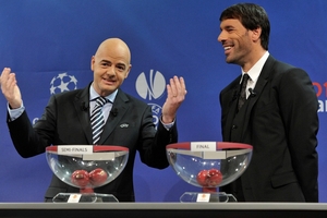 Twitter ‘dậy sóng’ vì các cặp đấu Bán kết Champions League