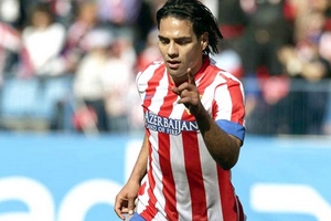 Nửa kia Madrid: Tin đồn từ M.U kích thích Falcao hồi sinh?
