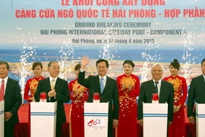 Khởi công xây dựng cảng biển lớn nhất Việt Nam