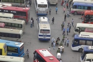 Hà Nội bất lực với xe khách xuyên tâm