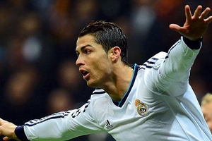 Bom tấn của M.U mùa Hè 2013: Hoặc Ronaldo, hoặc Falcao