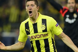 Lewandowski: “Quá khó để nói chuyện tương lai”