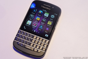 Vừa lên kệ, BlackBerry Q10 đã hết hàng